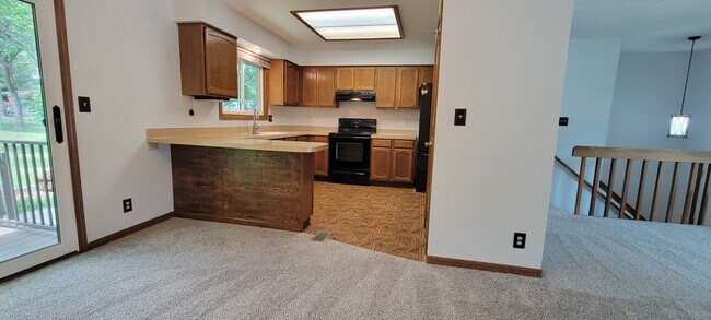 Building Photo - 5208 Ascot Cir