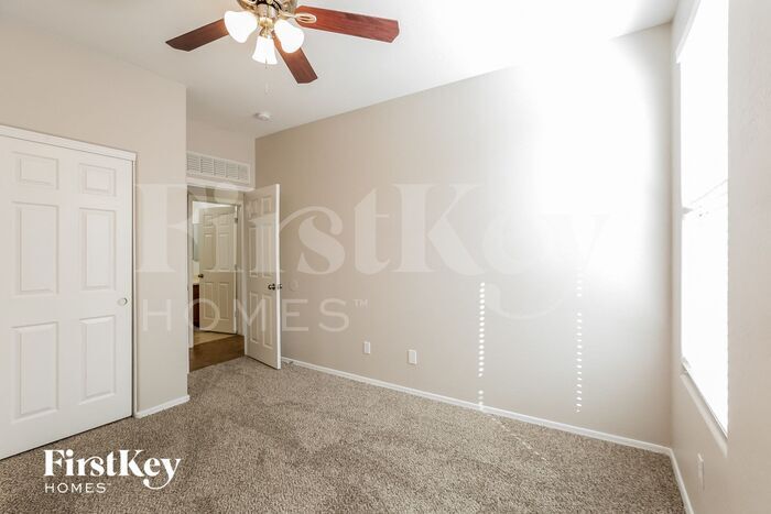 Building Photo - 2155 W Desert Seasons Dr