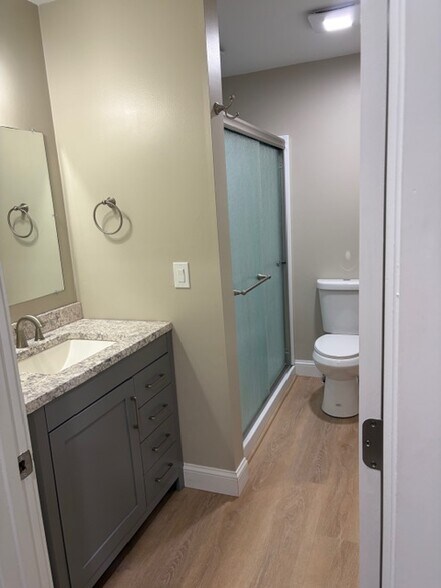 Building Photo - 1465 Hooksett Rd