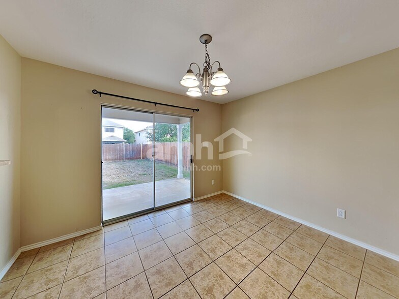 Building Photo - 9210 Pacific Maple