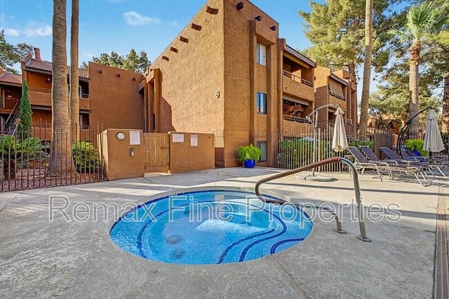 Building Photo - 4704 E Paradise Village Pkwy N