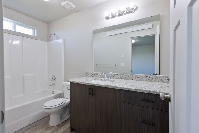 Building Photo - 5961 N Silver Fox Rd