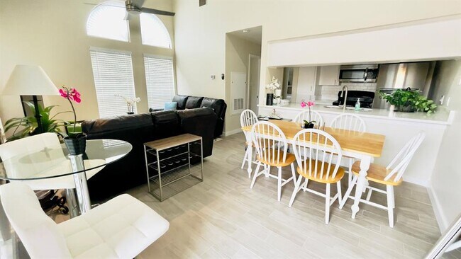 Building Photo - 2902 Cole St