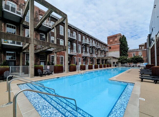 Building Photo - Amazing Germantown Loft in Historic Wertha...