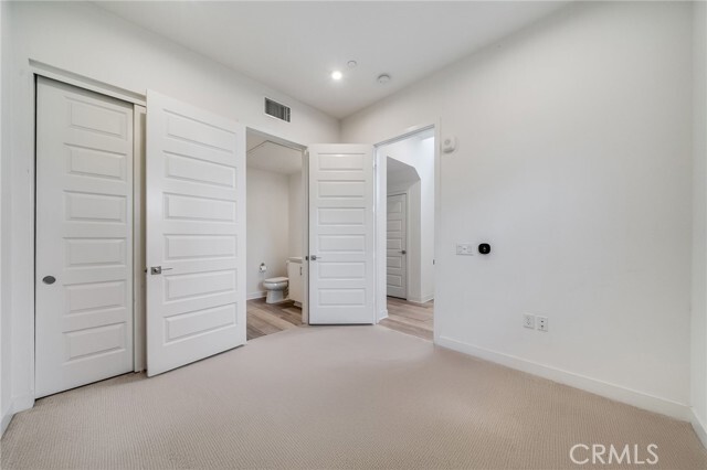 Building Photo - 1102 S Urbana St