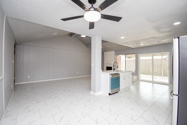Building Photo - 23515 Briarcreek Blvd