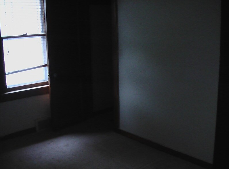 Bedroom 1 view 2 - 538 W Exchange St