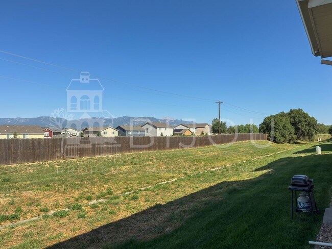 Building Photo - Fountain Fort Carson Townhome