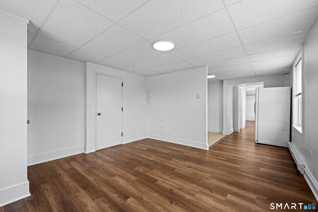 Building Photo - 156 Garfield Ave