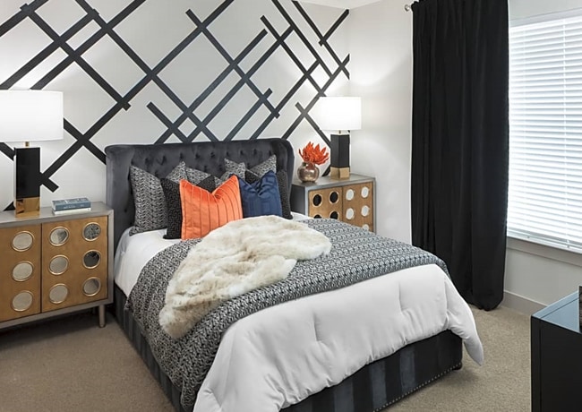 Building Photo - 1419 Montrose-310.71