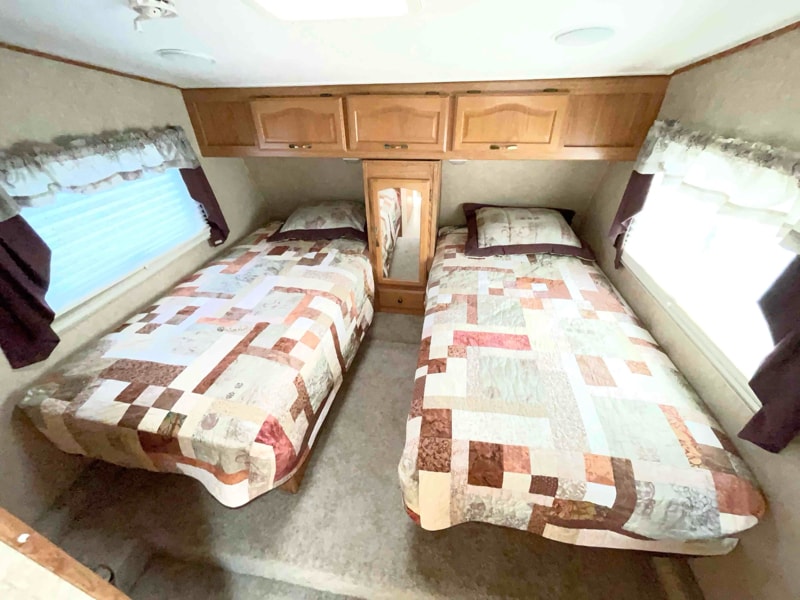 Building Photo - 1 1st St