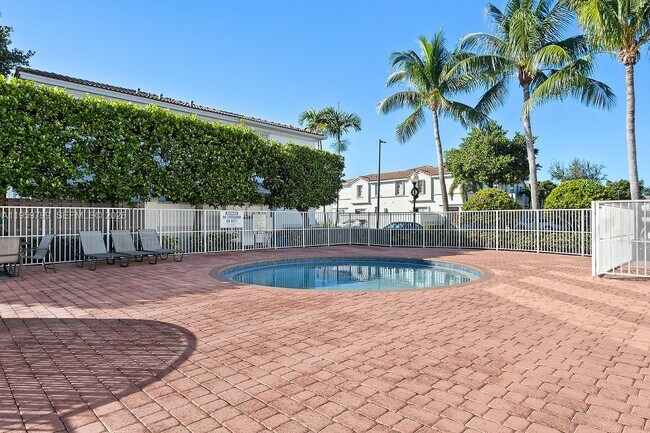 Building Photo - 3952 SW 157th Ave