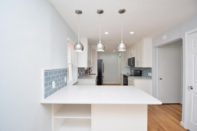 Building Photo - 7293 Chetbert Dr