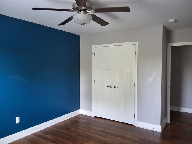 Building Photo - West Knoxville 37922 - 4 bedroom, 3 bath home - Contact Sharon Arnwine (865) 313-7215