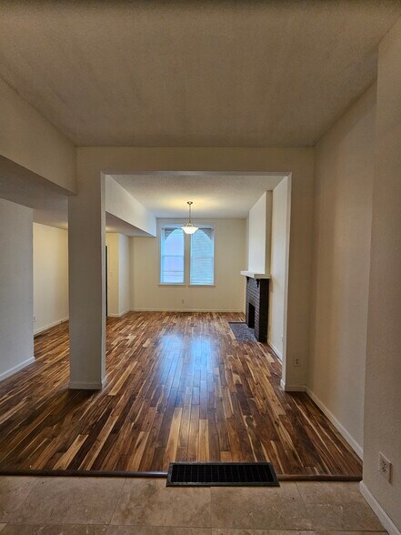 Building Photo - 2605 Arkansas Ave