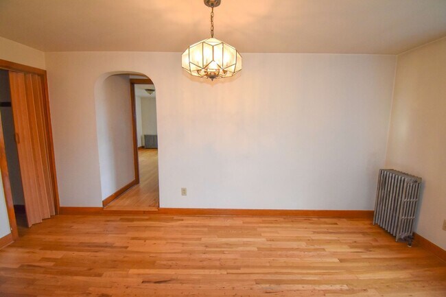 Building Photo - MT20