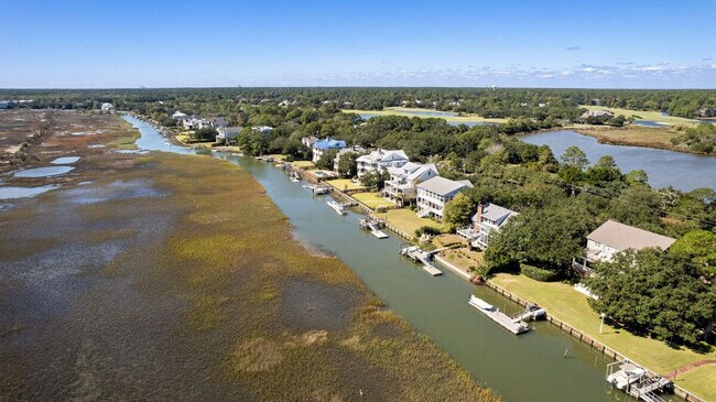 Building Photo - 3482 Luvan Blvd