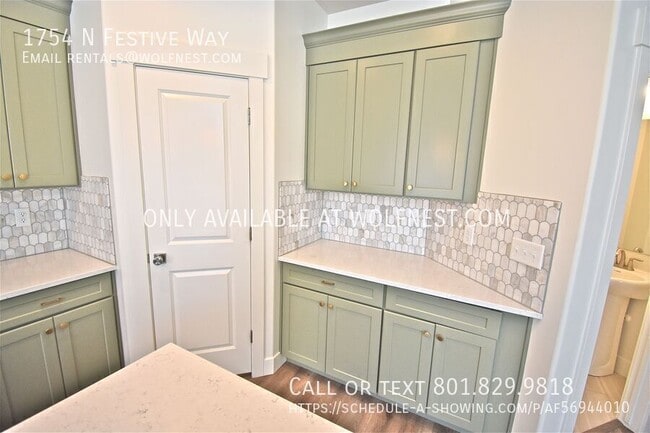 Building Photo - 1754 N Festive Wy