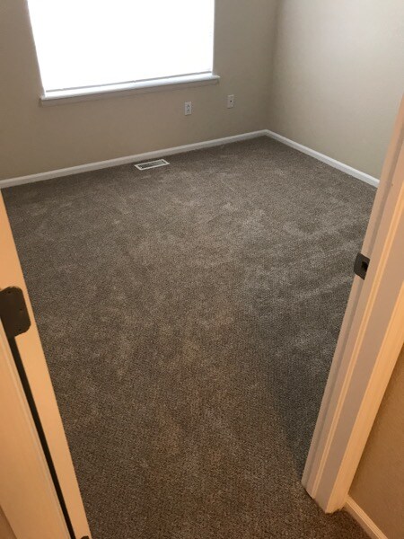 Building Photo - Beautiful 2BD/2BA Luxury Town Home! AVAIL 8/14