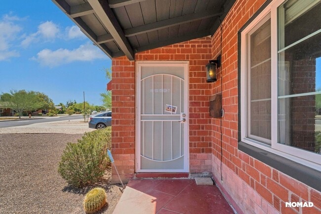 Building Photo - Charming 2BR House in Phoenix