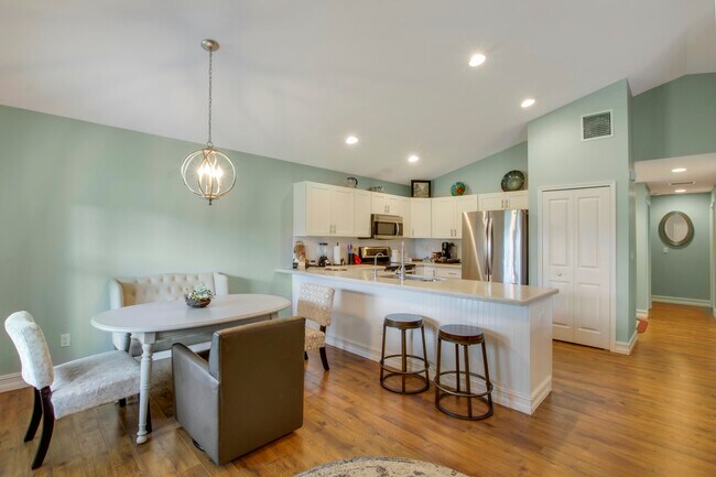 Building Photo - 9155 SE Athena St