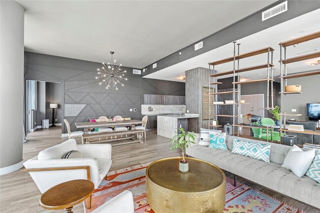 Building Photo - 480 NE 31st St