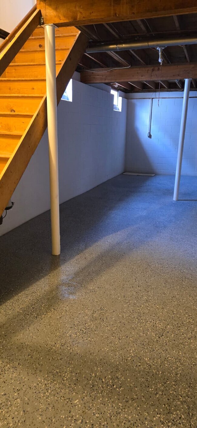 Building Photo - 5 Union St