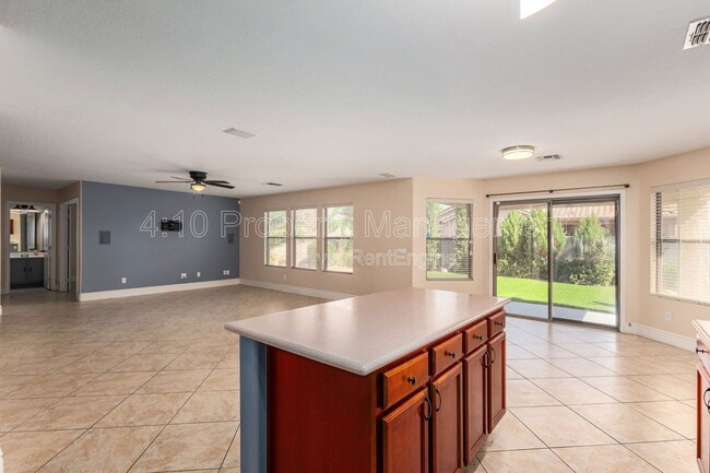 Building Photo - 3748 E Betsy Ln