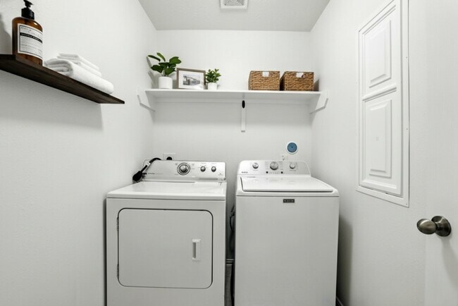 Building Photo - 22902 Jetty Manor Ln