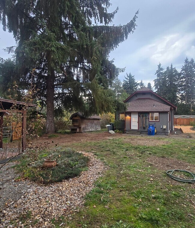 Building Photo - Charming 1920 Updated Vintage Home with AD...