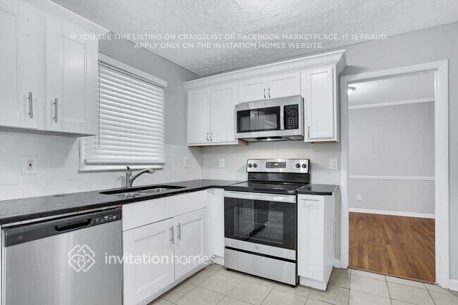 Building Photo - 2737 Knollview Dr