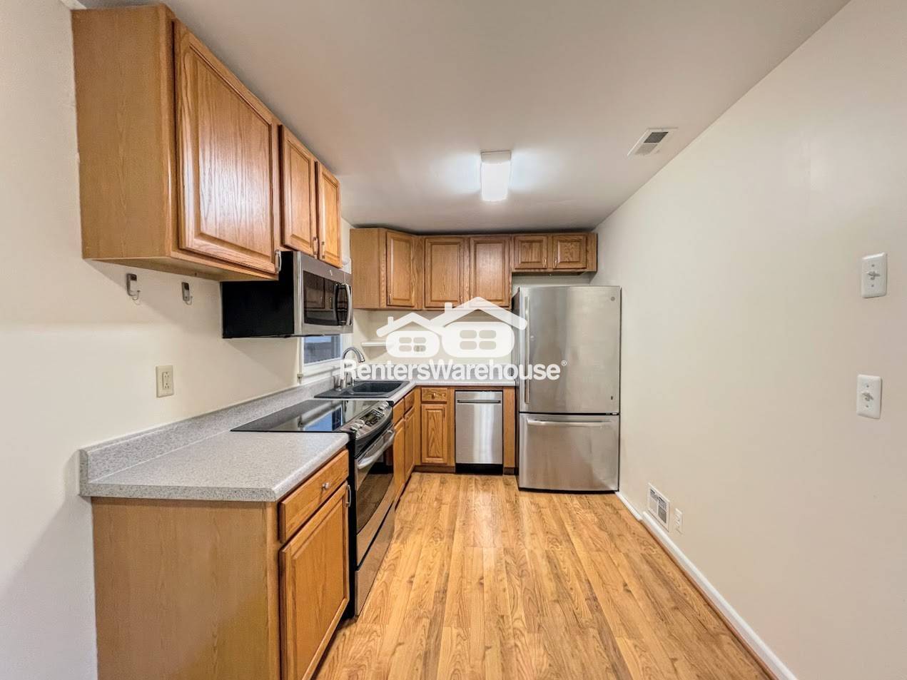 Building Photo - 528 Plantation Dr