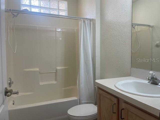 Building Photo - 1714 Fountain View Cir