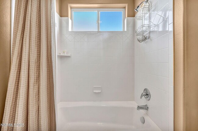 Building Photo - 1520 Taos Ln