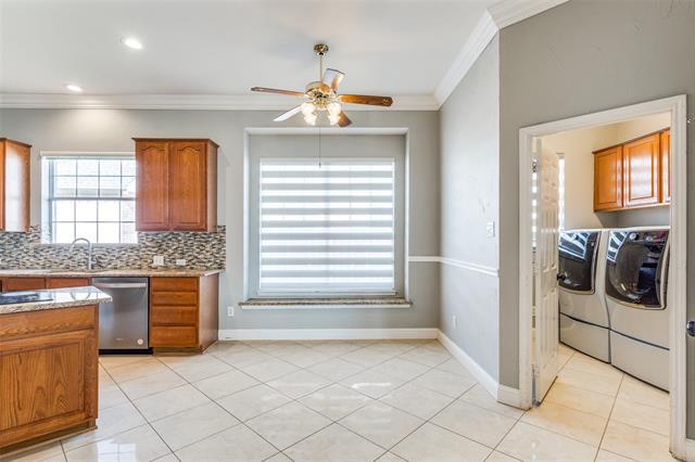 Building Photo - 2913 Bellerive Dr