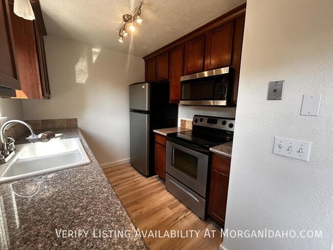 Building Photo - 4853 W Targee St