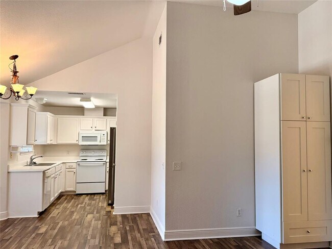 Building Photo - 2202 Corbin Way
