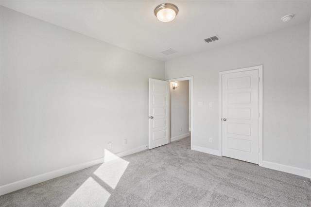 Building Photo - 1628 Victoria Pl