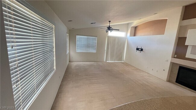 Building Photo - 44 Blaven Dr