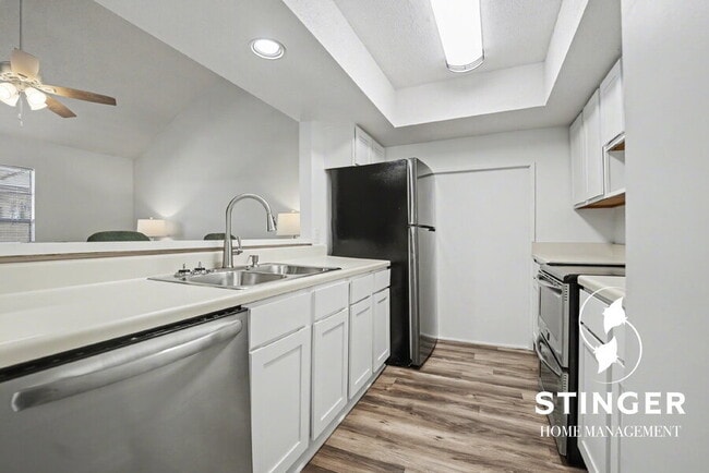 Building Photo - 900 Brotherhood Rd