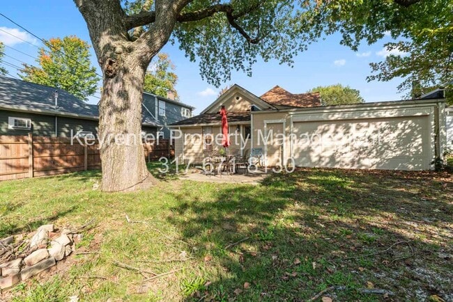 Building Photo - Charming 1 Bedroom near Noblesville High School and Downtown.
