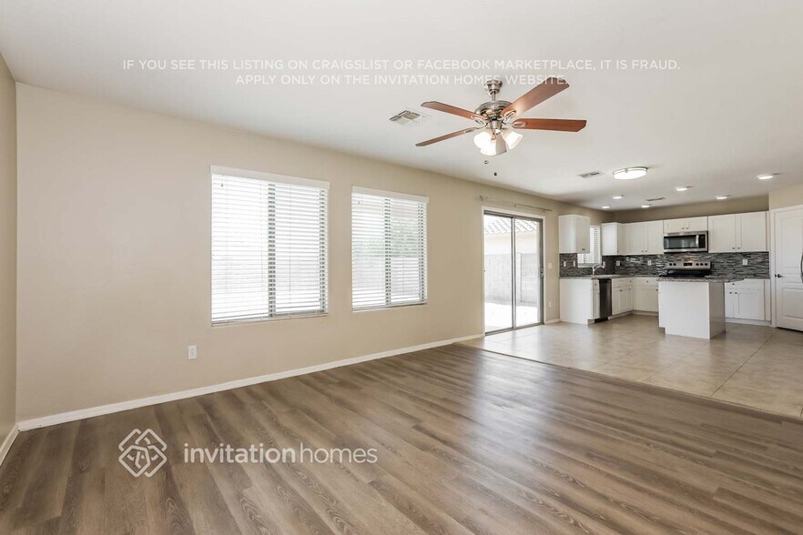 Building Photo - 1818 W Desert Seasons Dr