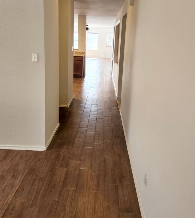 Building Photo - 212 Holman Path