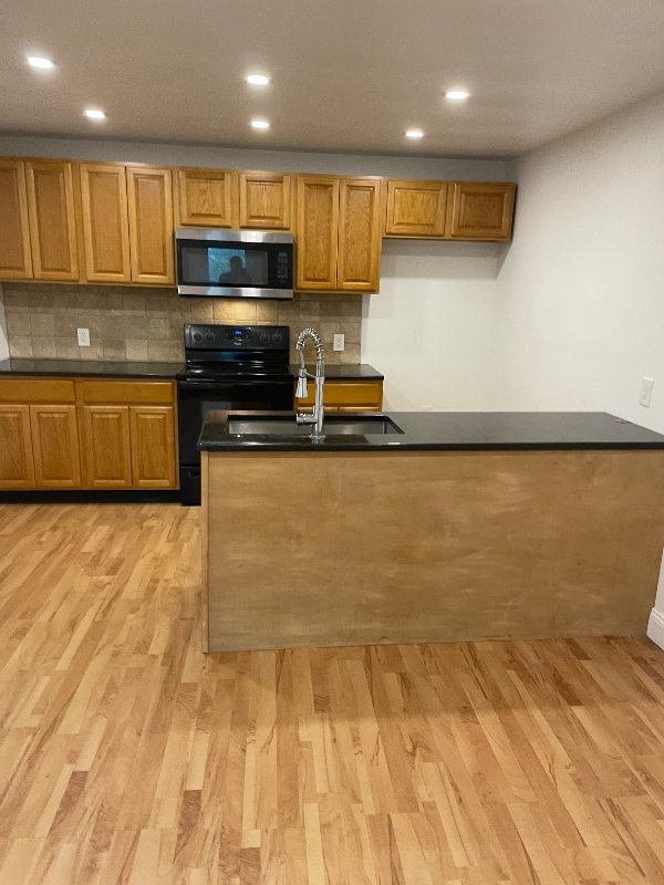 Building Photo - 930 Gravel Pike