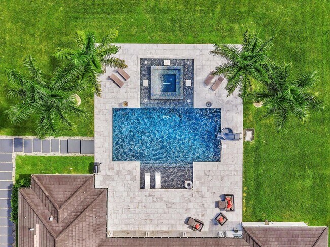 Building Photo - 6122 SW 173rd Way