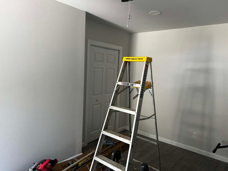 Building Photo - 1006 Pocahontas Ave