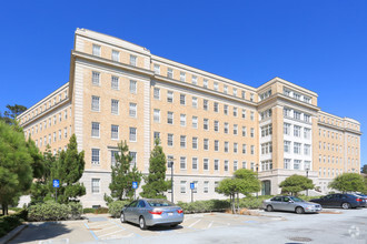 Building Photo - The Presidio Landmark