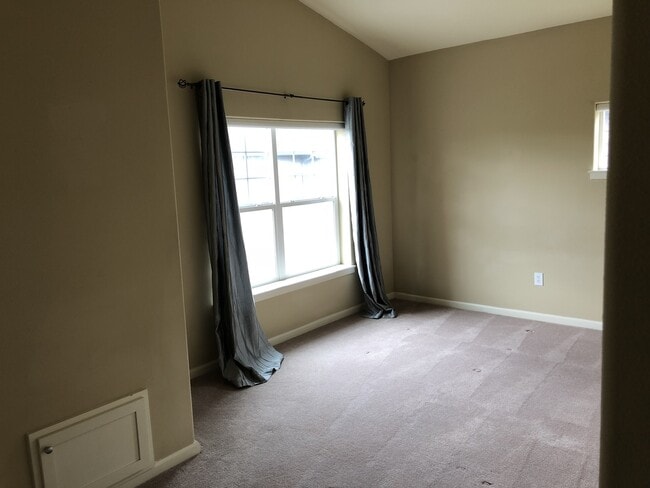 Building Photo - Modern Townhome Near Elmonica MAX – Minutes to Nike, Costco & Dining