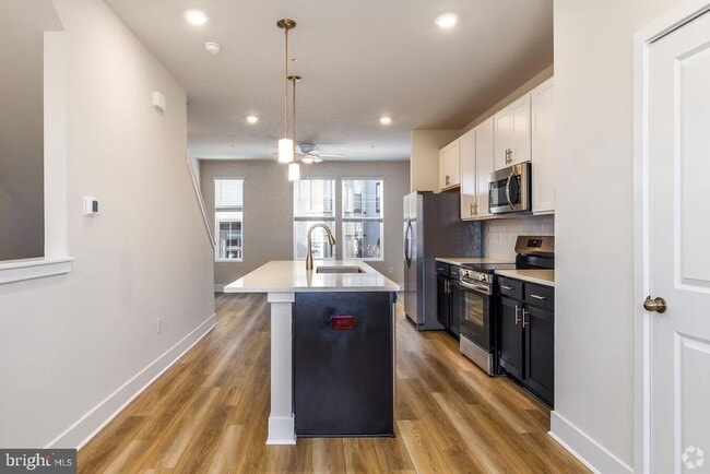 Building Photo - 1801 Guilford Ave