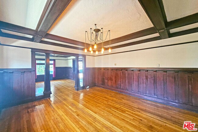Building Photo - 648 Heliotrope Dr